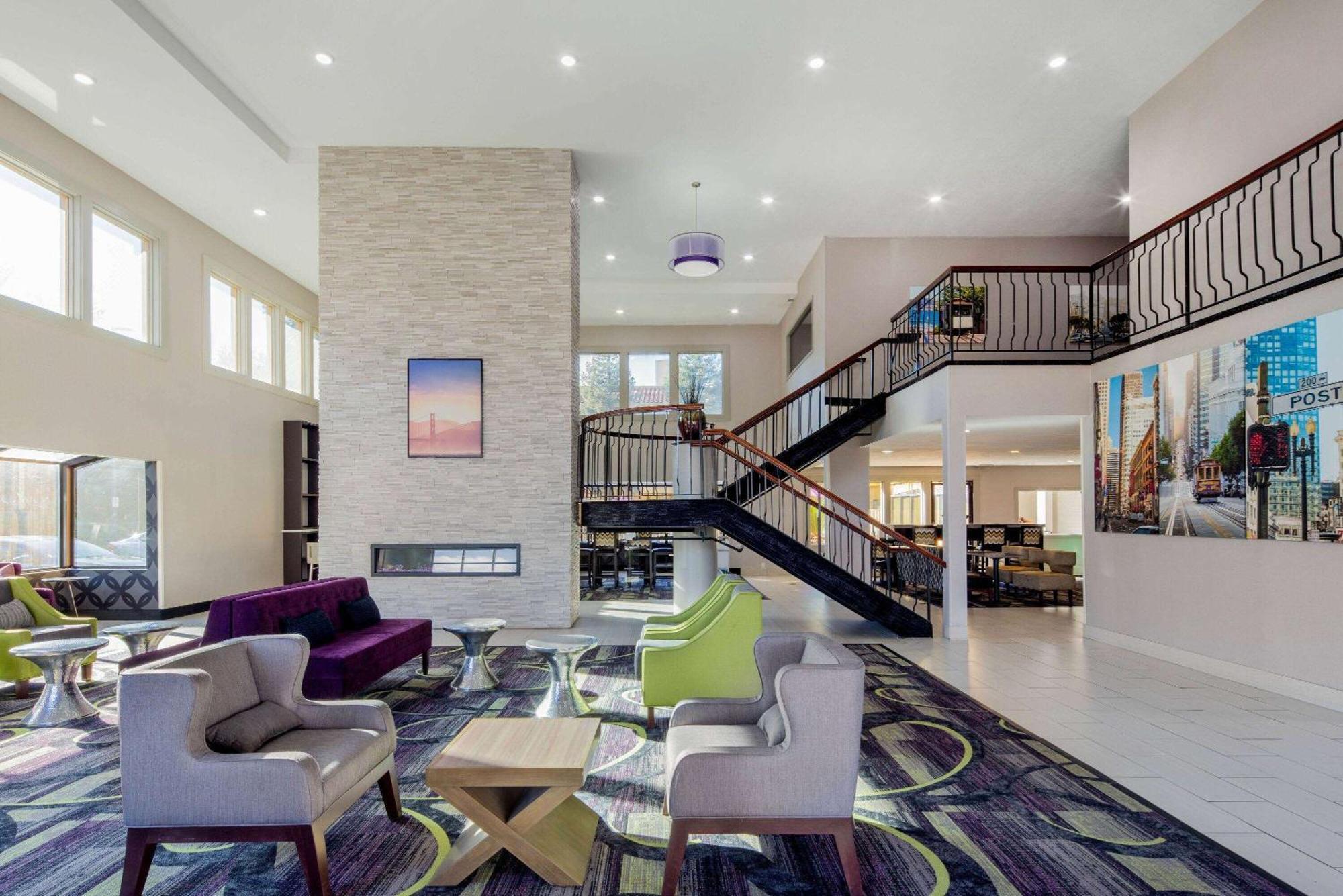 Hotel La Quinta By Wyndham Oakland - Hayward Exterior foto